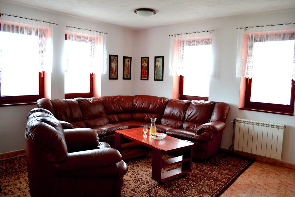 Apartment Zelezny Hrozen Valtice Cameră foto